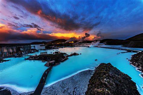 What is the Blue Lagoon in Iceland Really Like?