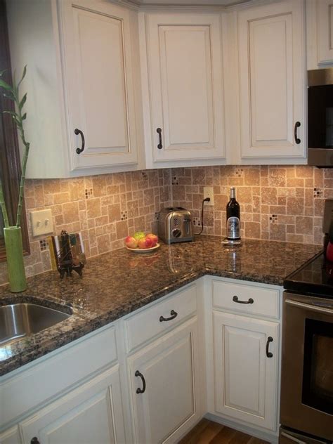 Baltic brown granite countertops – texture and charm to the kitchen
