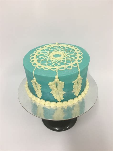 Blue Ombre Dream Catcher Cake   The Girl on the Swing