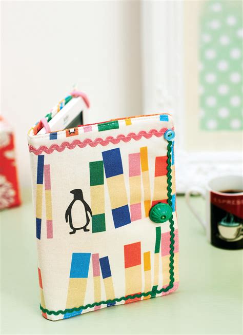 Penguin Book print eBook Reader Cover   Free sewing patterns   Sew Magazine