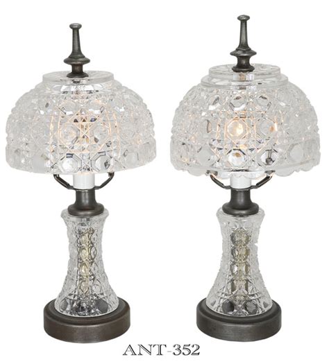 Pair of Daisy & Button Style Pattern Glass Table Lamps   Modernism