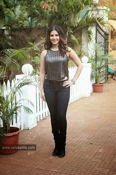 Sunny Leone In tight jeans at Bollywood Film Dangerous Hu