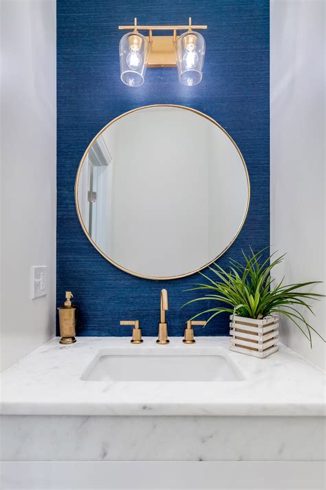 Luxe Thin Gold Round Metal Frame Bathroom Mirror   600 / 800mm