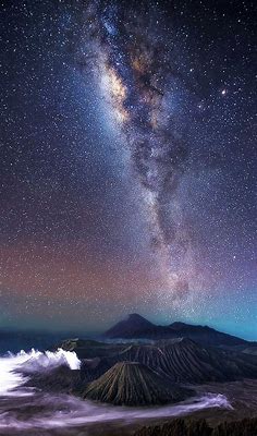 Photos of the Milky Way over Japan