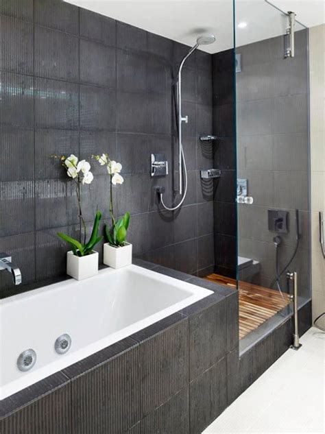 32 Modern Shower Designs to Accommodate in Different Bathroom Decors