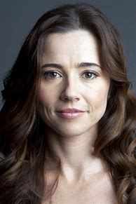 Image result for Actress Linda Cardellini Biography