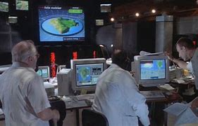 Image result for Jurassic Park Tim and Lex in the Control Room