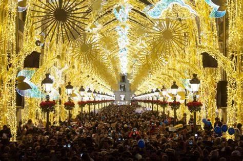 Luces de Navidad en Málaga: dónde ir, espectáculos y horarios