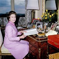 Image result for Resolute Desk Queen Elizabeth