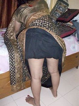Big boobs bhabhi stripping saree show huge ass HD Ima