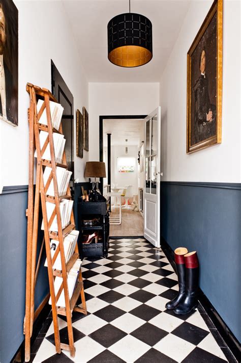 Foyer flooring inspiration – black & white checkered tile