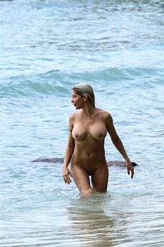 Frenchy Morgan Nude On The Beach Scandal Planet superi
