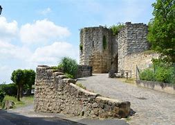 Résultat d’images pour château médiéval chateau-thierry
