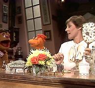 Image result for Muppet Show Helen Reddy