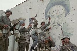 Image result for Iraq Soldier in Combat