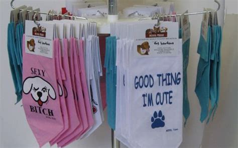 Dog bandana display idea   Boutique / Craft / Yard Sale ideas (common  