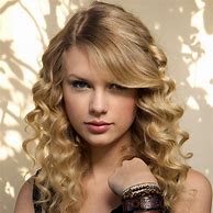 Image result for Famous Singers Taylor Swift