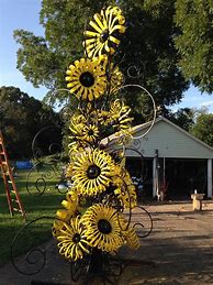 Image result for Scrap Metal Yard Art Flowers