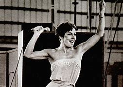 Image result for Helen Reddy Performing