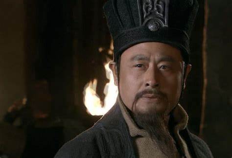 Người này có công lớn hơn Triệu Vân, dũng cảm hơn Trương Phi, tư tưởng giống Quan Vũ nhưng bị hàm oan suốt 1.700 năm