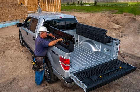 The DU HA Humpstor Tool Box can be mounted on both sides of your truck  