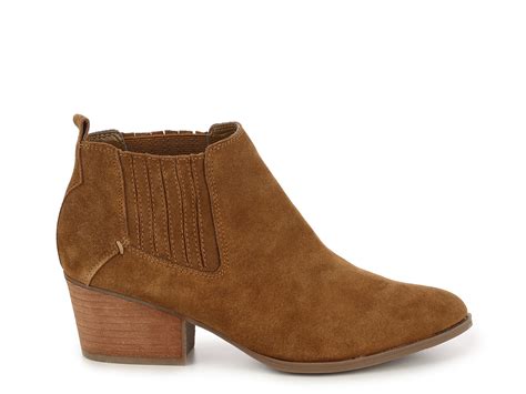 How to Pull Off Western Style Shoes for Fall 2016   StyleCaster