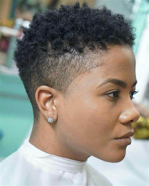 Tapered Afro short natural hairstyle for black womens