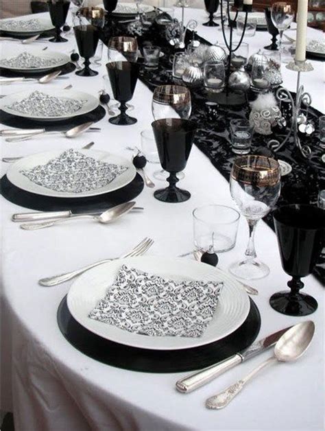 52 Elegant Black And White Wedding Table Settings   Weddingomania