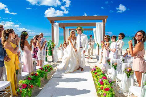 Romantic Sunset Beach Wedding Reception : Wedding Arch Decoration Ideas ...