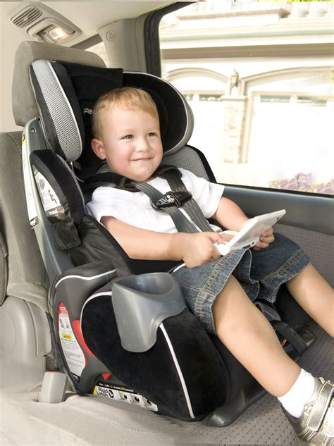 Baby Trend Launches trendZ FastBack 3 in 1 Car Seat at Toy's 