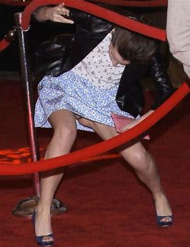 Emma Watson Upskirt showing her pussy on the red carpet C