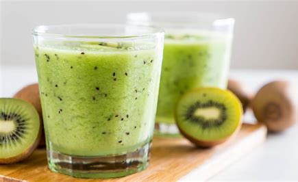Résultat d’images pour smoothie pomme kiwi bouteille verre