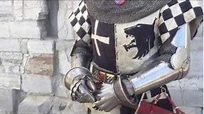 Dressing in late 14th century armour