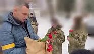 Arbresh.info - Klitschko dhuron lule për ushtaret...