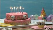 Happy Birthday Song ! Funny Singing Cake