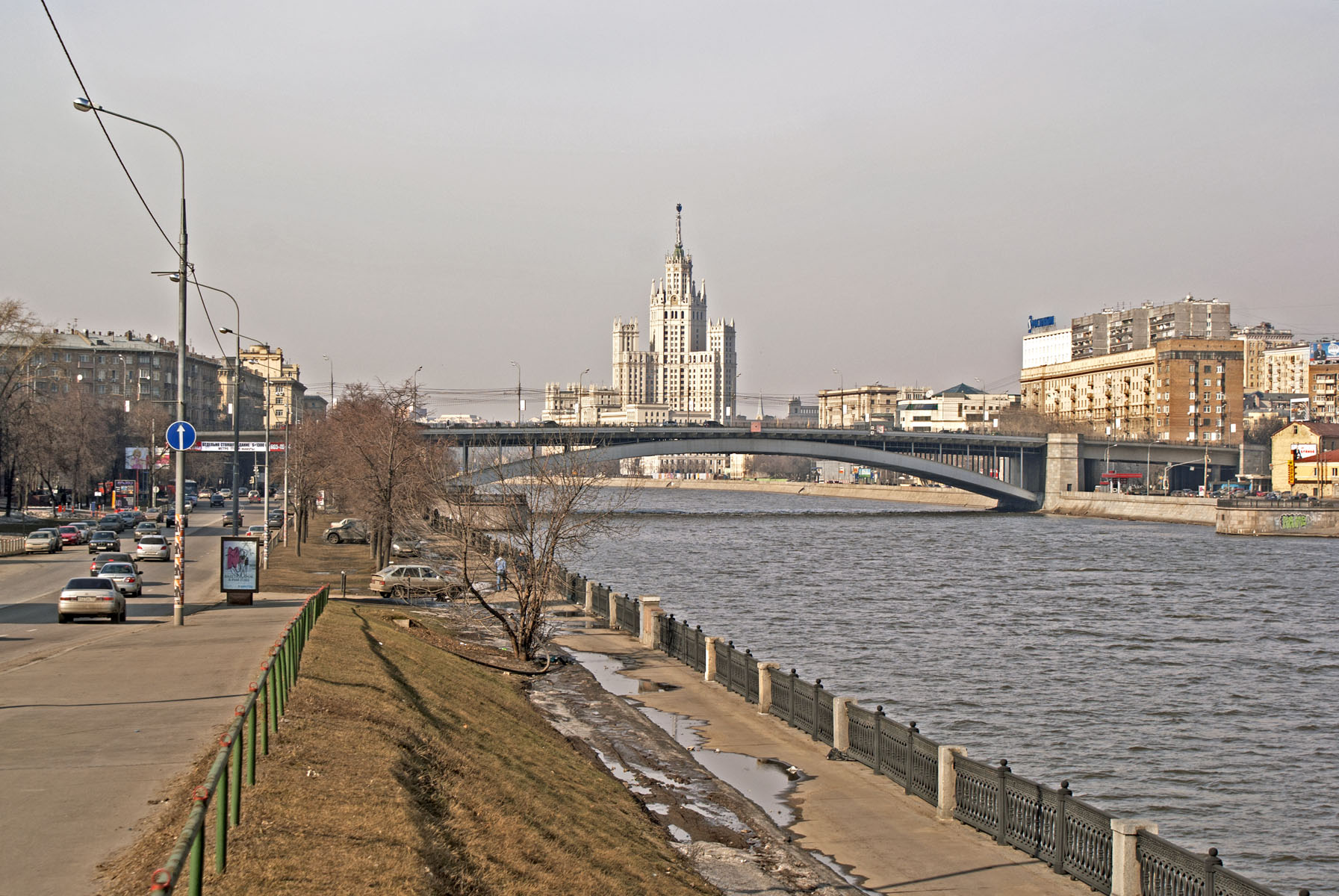 6 удивительных мостов Москвы: живописные, миллионные, парящие