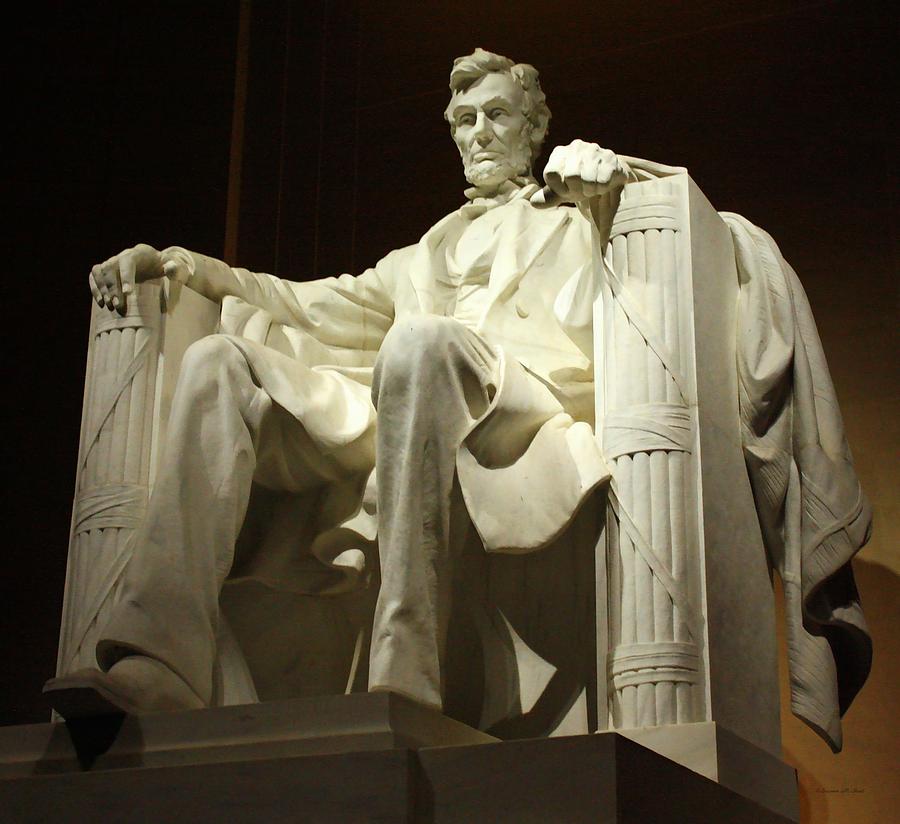 Lincoln Memorial Statue Photograph by Suzanne Stout