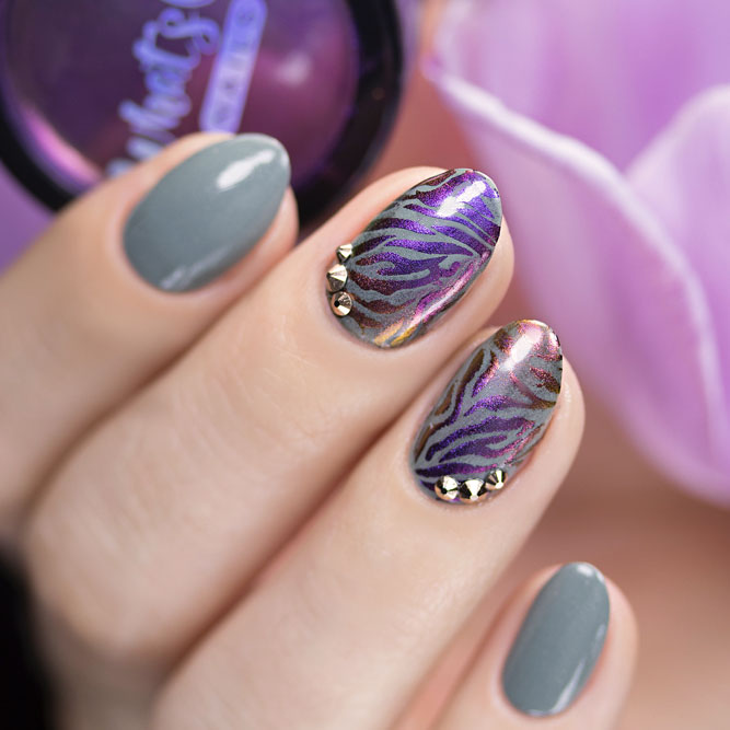 How to do zebra nail art design