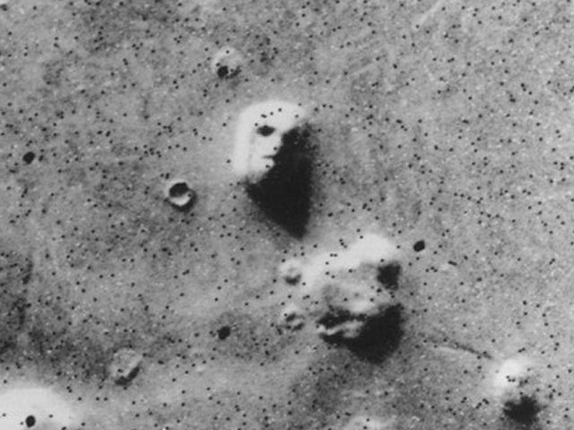 What's the Real Story Behind the Mysterious Face on Mars? - Urban Ghosts Media