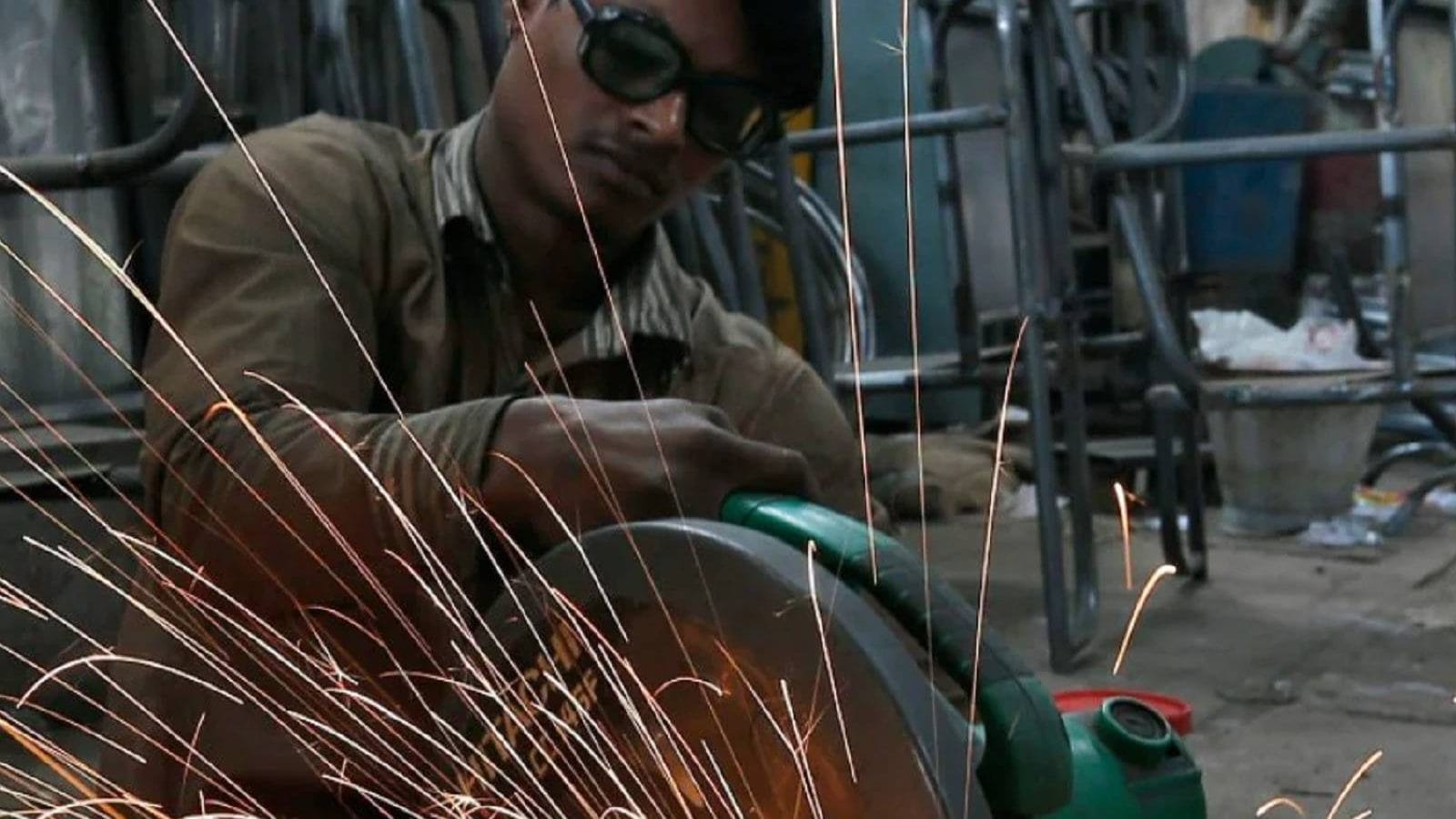 India's industrial output grew 3.1% in September, fell 0.8% in August ...