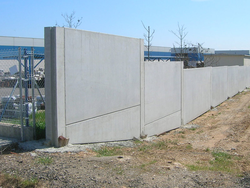 Muros y vallados prefabricados en hormigón 