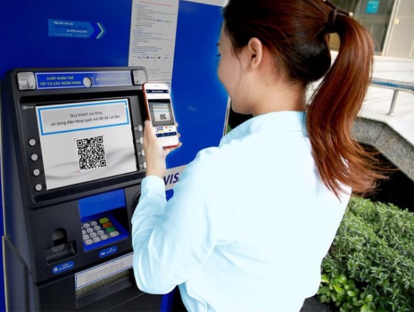 Hướng dẫn cách rút tiền bằng mã QR tại cây ATM của các ngân hàng nhanh nhất