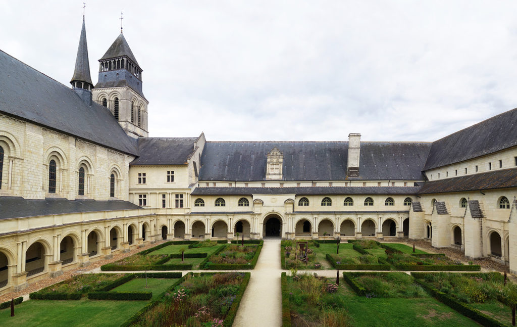 Visitez l'Abbaye Royale de Fontevraud - Hop en route