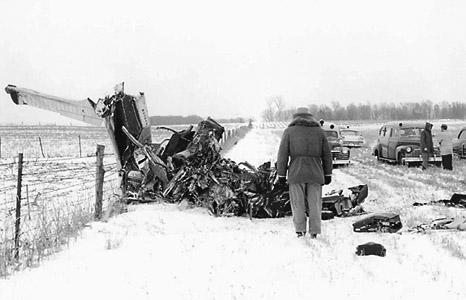 The day the music died: Buddy Holly, Ritchie Valens & Big Bopper killed in plane crash (1959 ...