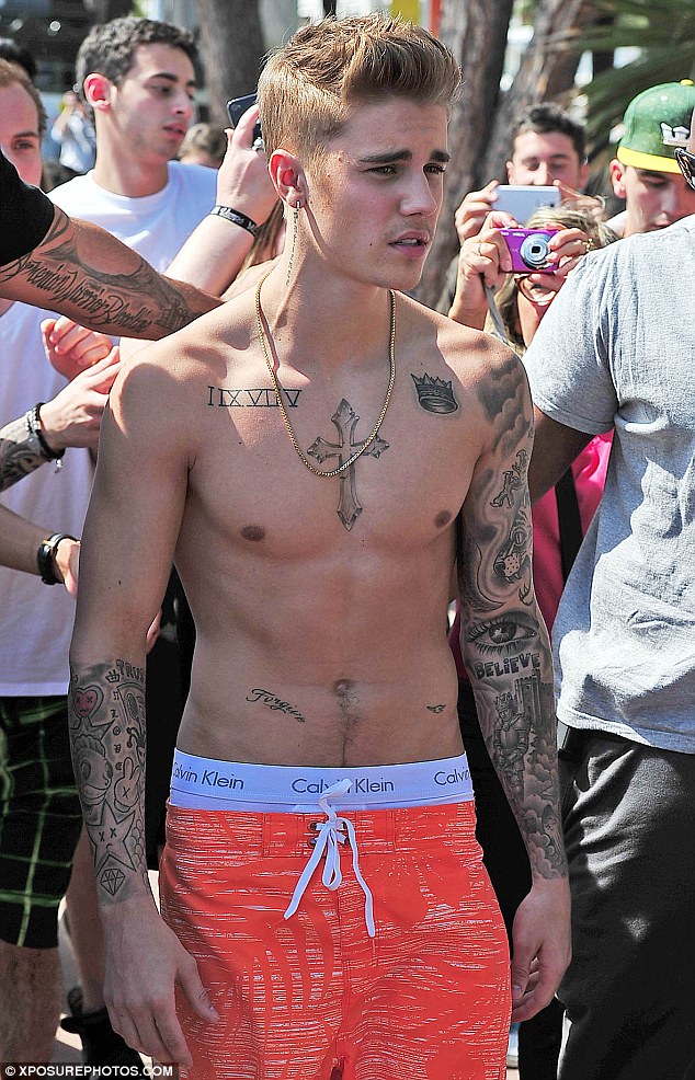 Justin Bieber continues his bare chested gallivanting in Cannes | Daily ...