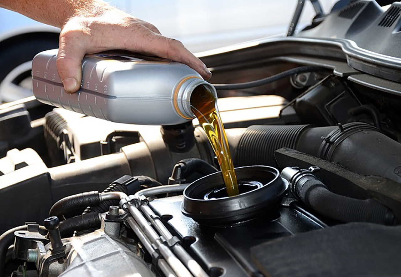Five Signs It’s Time for an Oil Change for Your Nissan Vehicle ...