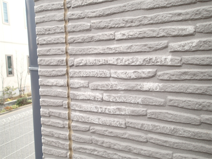 千葉市稲毛区にて外壁塗装前点検、色ムラの原因とお奨めの低汚染塗料ナノコンポジットWの特徴は？