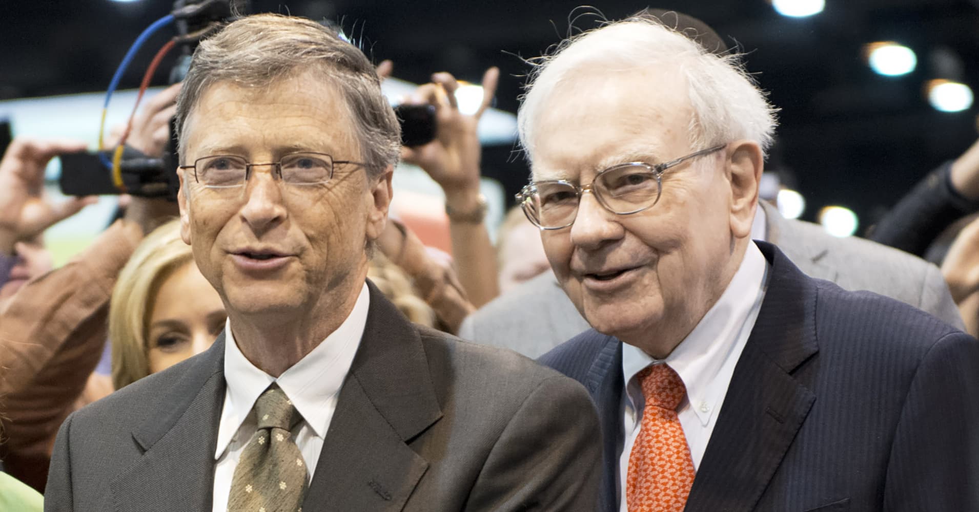 Warren Buffett, Bill Gates, are investing in clean energy—commentary