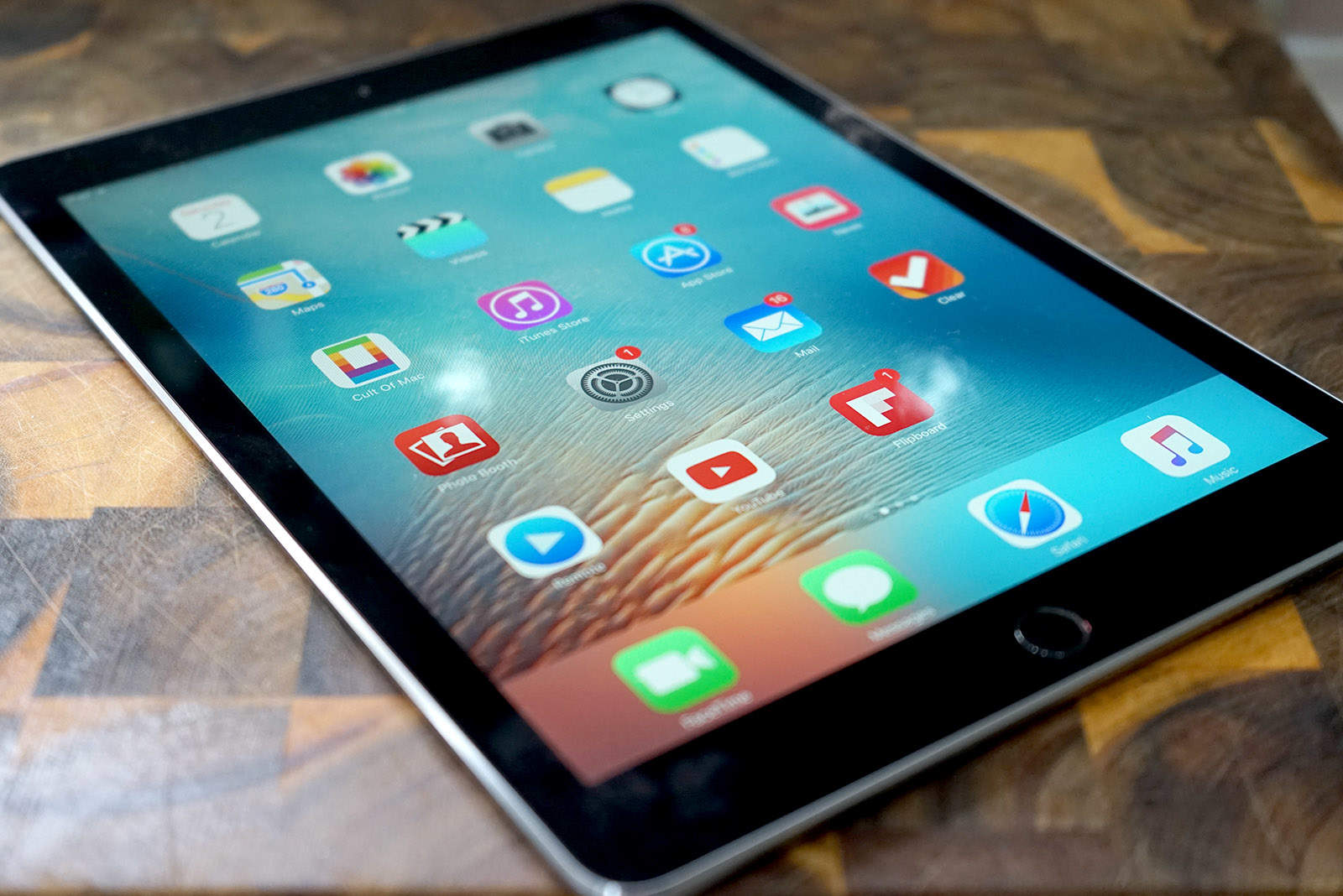9.7-inch iPad Pro review: Terrific tablet is not a laptop killer