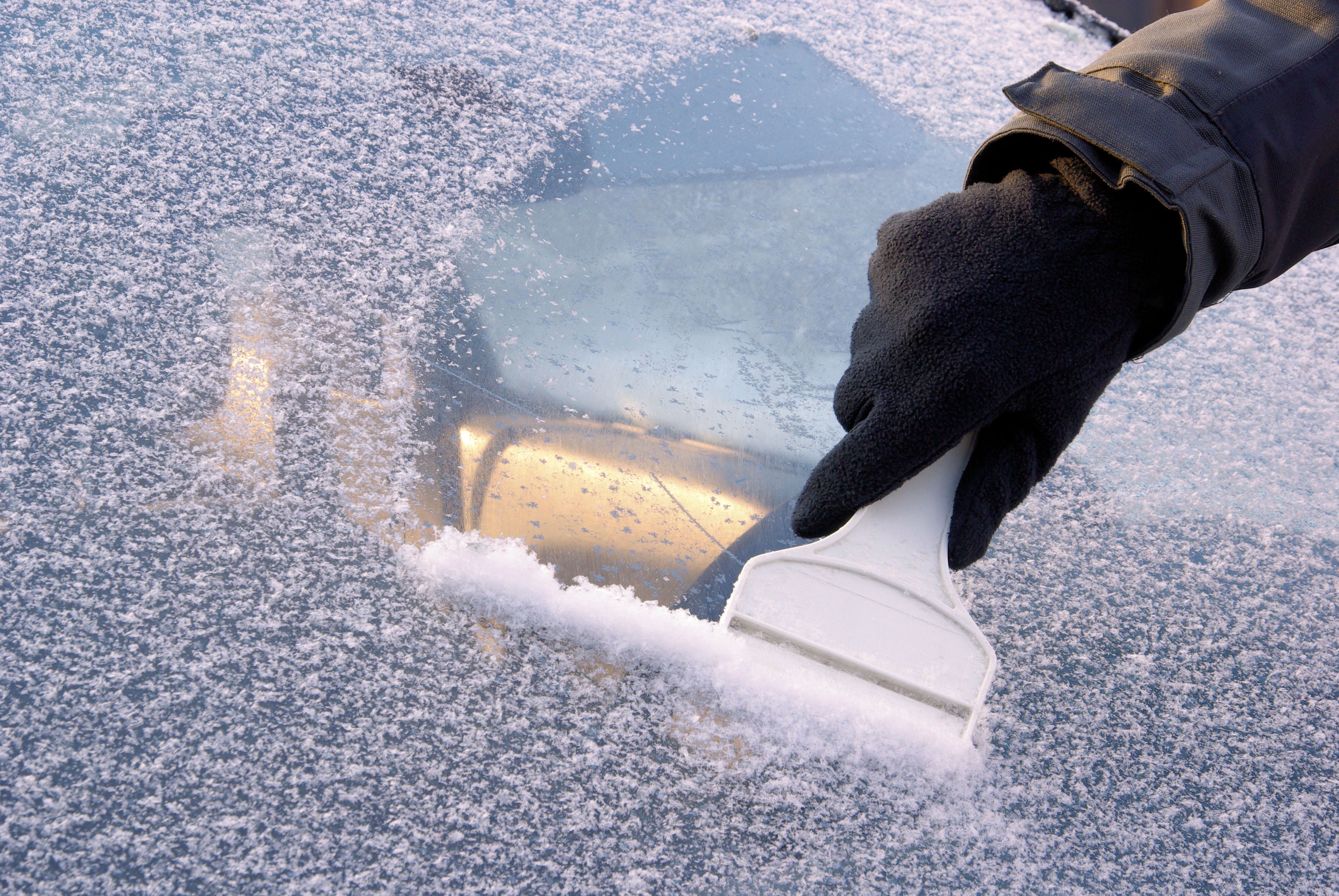 How Can You De-Ice Your Windshield?